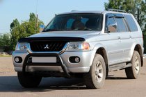 Mitsubishi Pajero Sport 1996–2007 Kengurín WT022 Black (nerez) fotografia 3