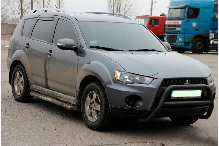 Mitsubishi Outlander 2006–2012 Predný ochranný rám (bullbar) WT007 Black (nerez) Image