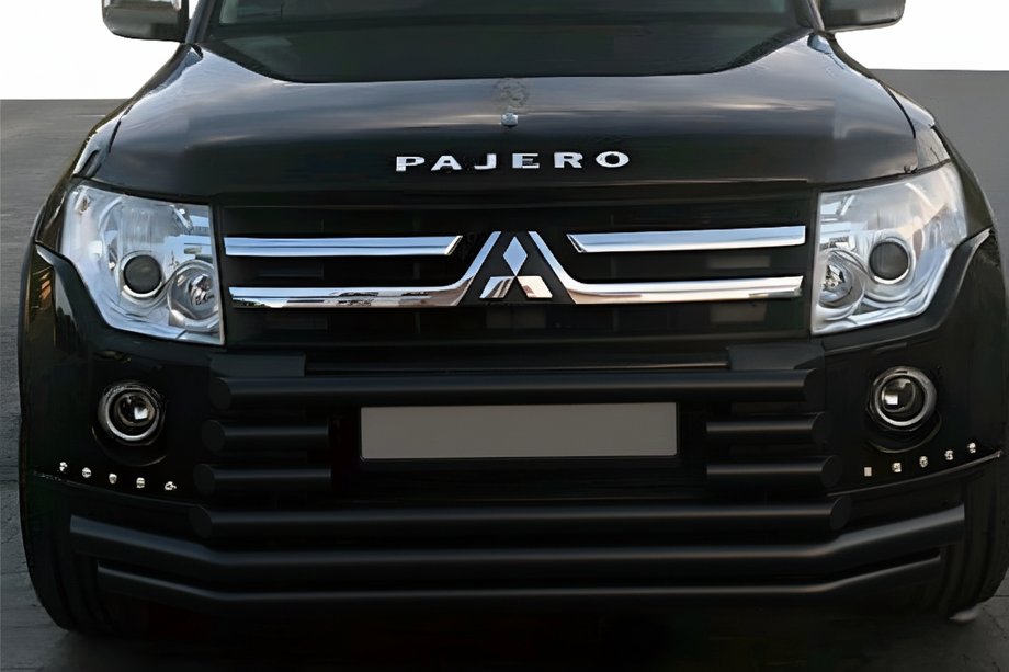 Mitsubishi Pajero Wagon IV 2006–2021 Predný ochranný rám ST015-9 Black (nerez) Image