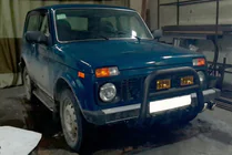 Lada Niva a Urban 1977– Ochranný rám (bullbar) QT006 Black (nerez) fotografia 4