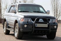 Mitsubishi Pajero Sport 1996–2007 Ochranný rám QT007 Black (nerez) fotografia 2
