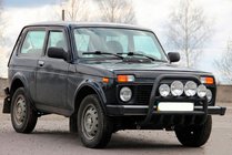 Lada Niva a Urban 1977– Predný ochranný rám QT007 Black (nehrdzavejúca oceľ) fotografia 3