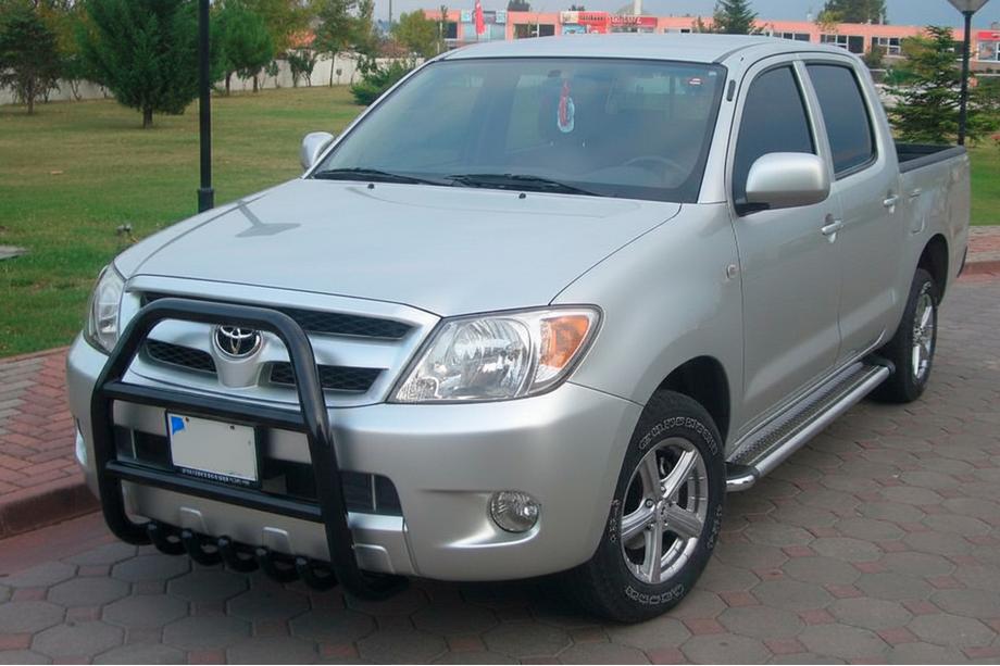 Toyota Hilux 2006–2015 Predný ochranný rám QT007 Black (nehrdzavejúca oceľ) Fotografia 2