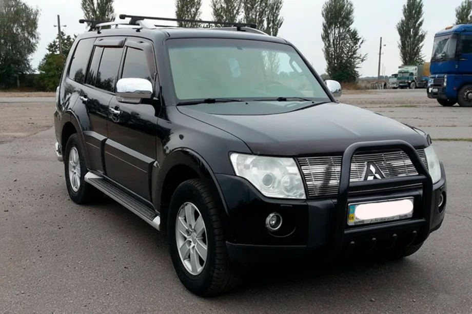 Mitsubishi Pajero Wagon III 1999–2006 Predný ochranný rám QT007 Black (nehrdzavejúca oceľ) Image