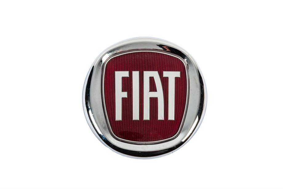 Fiat Emblém (červený, s uchytením) 120 mm Image