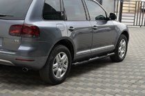 Volkswagen Touareg 2002–2010 Bočné rúrky Black (2 ks, nerez) fotografia 1