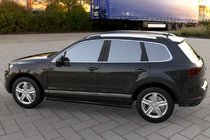 Volkswagen Touareg 2010–2018 Bočné rúrky Black (2 ks, nerez) fotografia 1