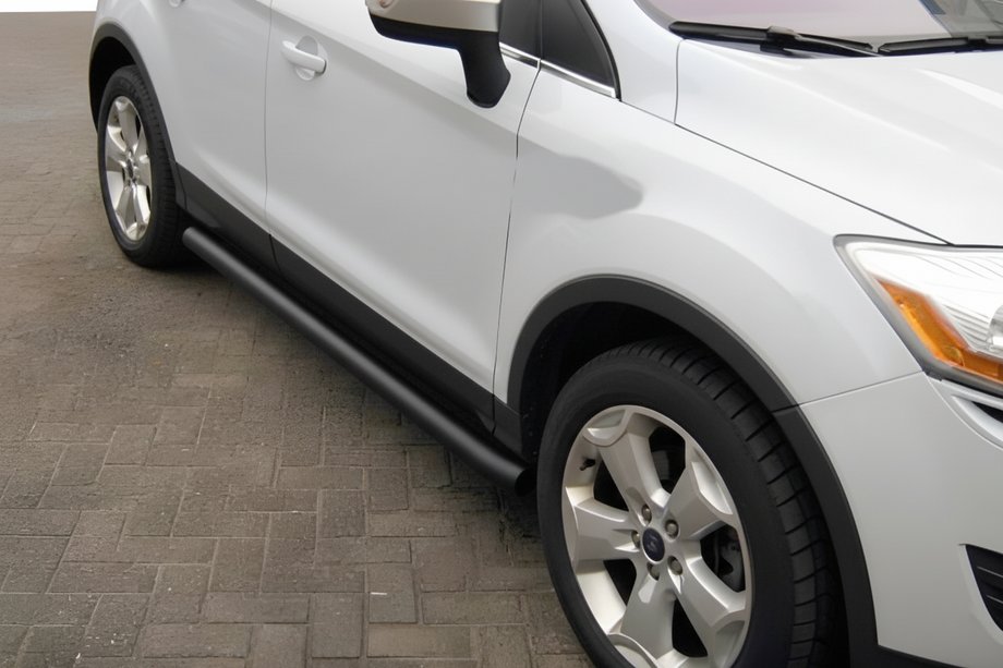 Ford Kuga 2008–2013 Bočné trubky Black (2 ks, nerez) Image