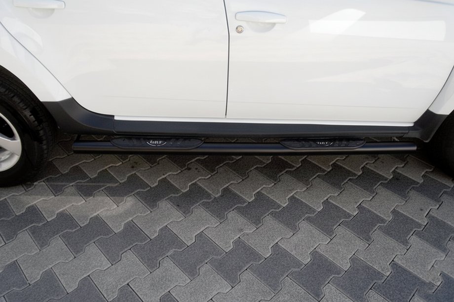 Renault Duster 2008–2017 Bočné rúrky s vložkami Black (2 ks, nerez) Image