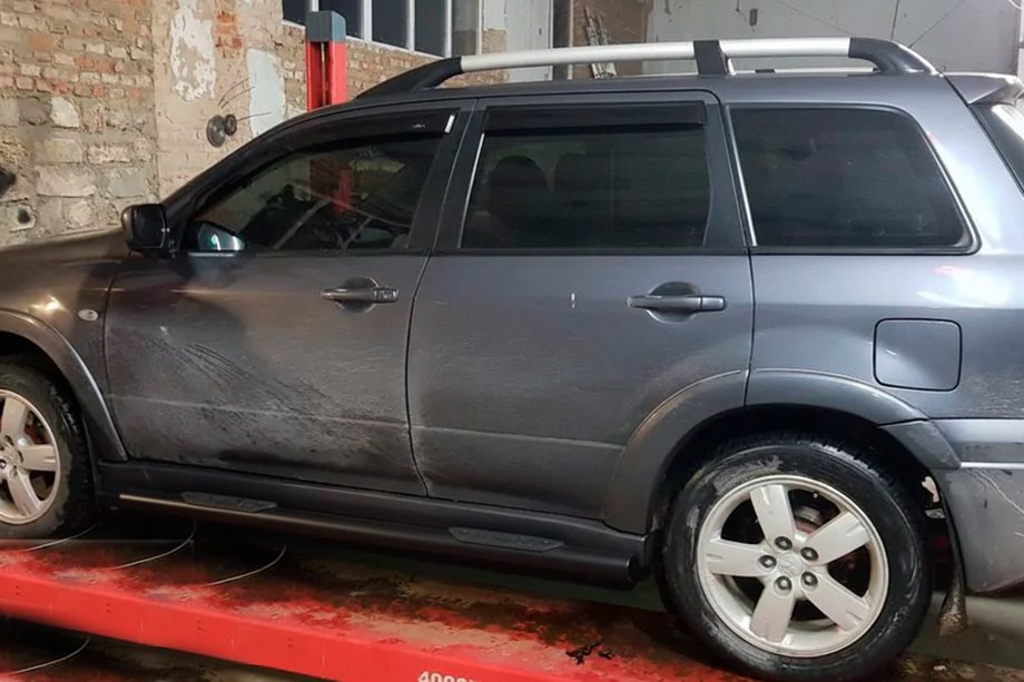 Mitsubishi Outlander 2001–2006 Bočné rúrky Black (2 ks, nerez) Image