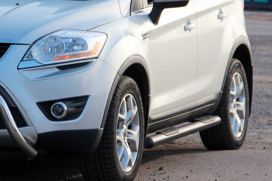 Ford Kuga 2008–2013 Rovné bočné rúrky Black (2 ks, nerez) Image