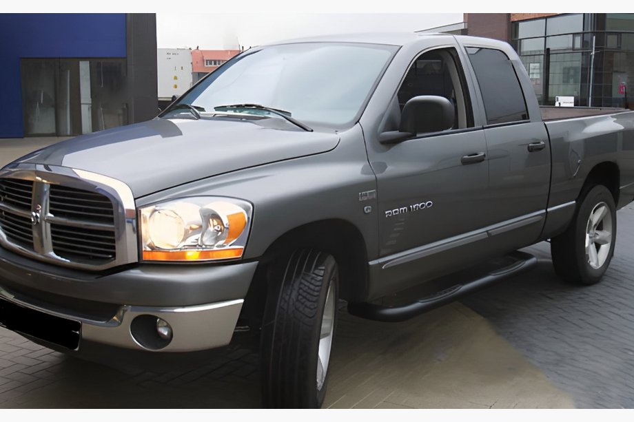 Dodge RAM (DR/DH/D1/DC/DM) 2002–2009 Bočné rúrky zahnuté Black (2 ks, nerez) Image