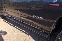 Dodge RAM (DR/DH/D1/DC/DM) 2002–2009 Bočné rúrky štandardné Black (2 ks, nerez) fotografia 2