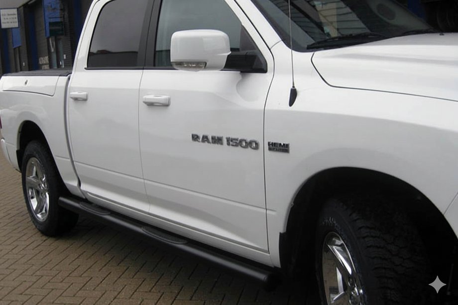 Dodge RAM (DR/DH/D1/DC/DM) 2002–2009 Bočné rúrky štandardné Black (2 ks, nerez) Image