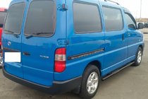 Toyota HiAce Bočné rúrky Black (2 ks, nerez) fotografia 2