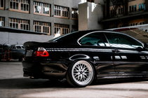 BMW 3 E46 1998–2006 CSL-Style V3 spojler (pre SD, lesklá čierna) fotografia 7