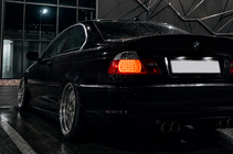 BMW 3 E46 1998–2006 CSL-Style V3 spojler (pre SD, lesklá čierna) fotografia 12