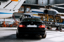 BMW 3 E46 1998–2006 CSL-Style V3 spojler (pre SD, lesklá čierna) fotografia 9