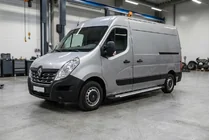 Renault Master 2011–2023 Bočné nášľapy Allmond Grey (2 ks, hliník) fotografia 1