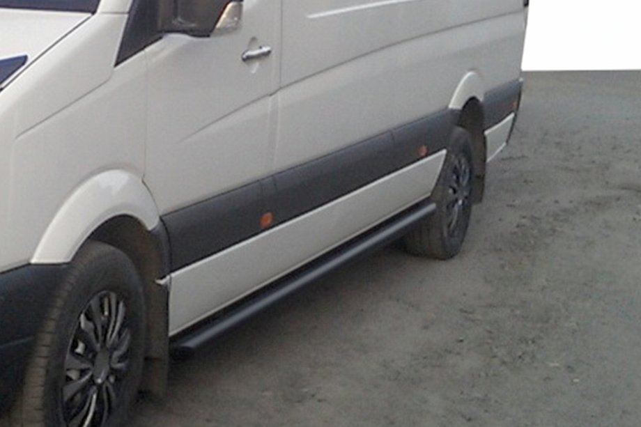 Mercedes Sprinter W906 2006–2018 Bočné rúrky Black (2 ks, nerez) d60, krátky rázvor Fotografia 4