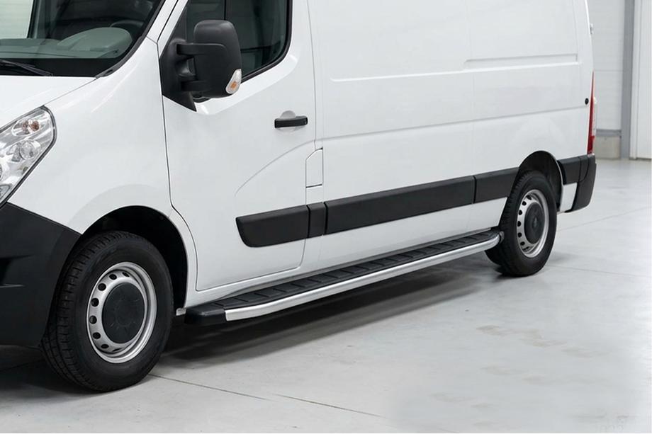 Renault Master 2011–2023 Bočné nášľapy Fullmond (2 ks, hliník) Image
