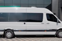 Volkswagen Crafter 2006–2016 Bočné rúrky Black (2 ks, nerez) d60, krátky rázvor fotografia 3