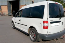 Volkswagen Caddy 2010–2015 Bočné rúrky BB001 Black (2 ks, nerez) fotografia 5