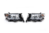 Toyota Land Cruiser Prado 150 2009–2023 Originálne reflektorové predné svetlomety (2017+, 2 ks) Pravý predný svetlomet (1 ks) fotografia 2