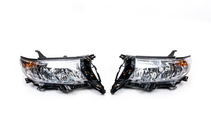 Toyota Land Cruiser Prado 150 2009–2023 Originálne reflektorové predné svetlomety (2017+, 2 ks) Pravý predný svetlomet (1 ks) fotografia 3