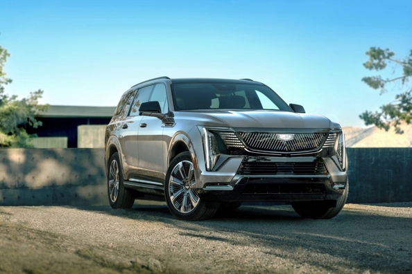 Recenzia Cadillac Escalade IQL 2026: 750-koňová predĺžená elektrická vlajková loď