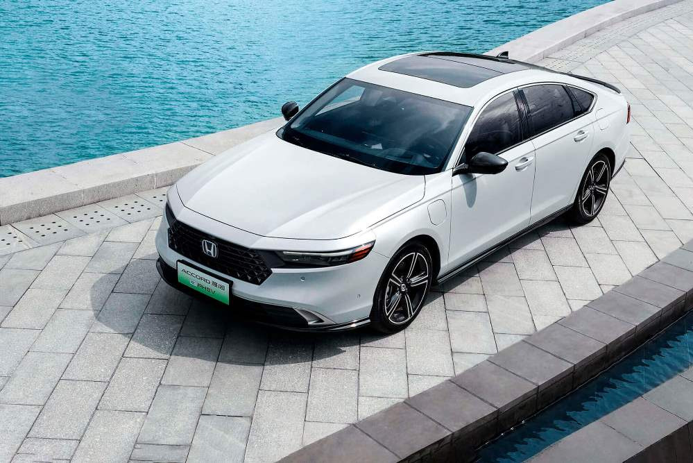 Recenzia Honda Accord Hybrid: efektívny sedan strednej triedy