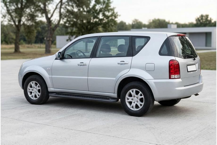 SsangYong Rexton I 2001–2017 Bočné nášľapy Allmond Black (2 ks, hliník) 2005-2012 Image