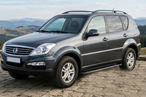 SsangYong Rexton I 2001–2017 Bočné nášľapy RedLine Black (2 ks, hliník) fotografia 1