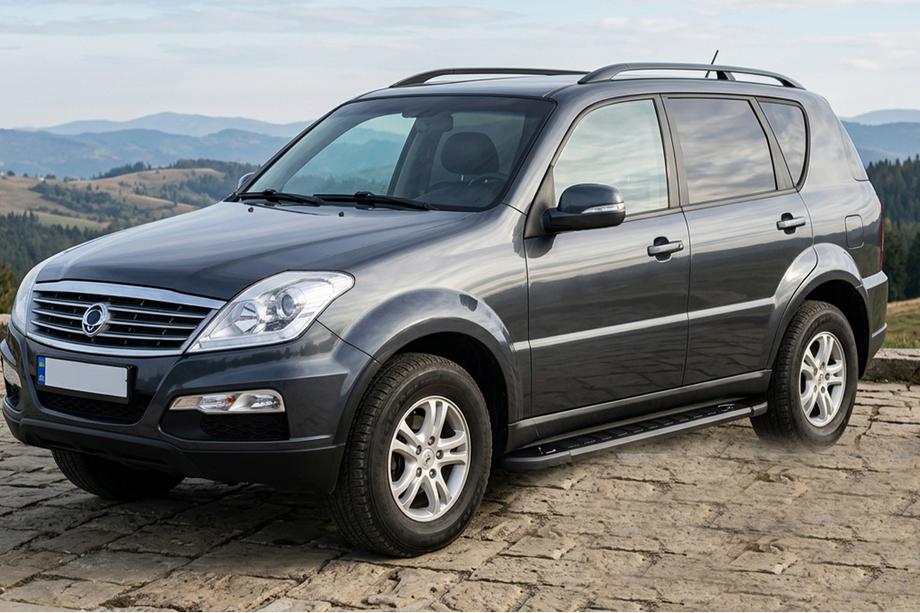 SsangYong Rexton I 2001–2017 Bočné nášľapy RedLine Black (2 ks, hliník) Image