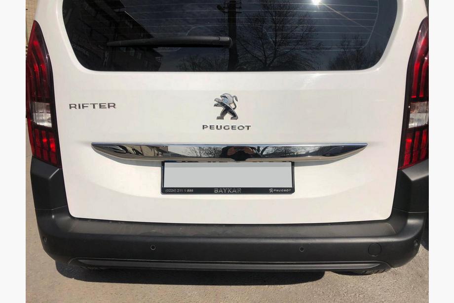 Peugeot Partner/Rifter 2019– Výpredaj: lišta nad ŠPZ (nerez) Image