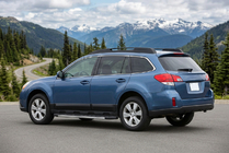 Subaru Outback 2009–2014 Bočné nášľapy Duru (2 ks, hliník) fotografia 1