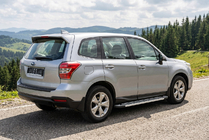 Subaru Forester 2013–2018 Bočné nášľapy RedLine V1 (2 ks, hliník) fotografia 1