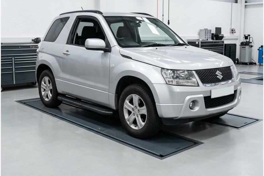 Suzuki Grand Vitara 2005–2017 Bočné nášľapy Bosphorus Black (2 ks, hliník) Image