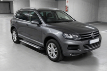 Volkswagen Touareg 2010–2018 Bočné nášľapy Line (2 ks, hliník) fotografia 1