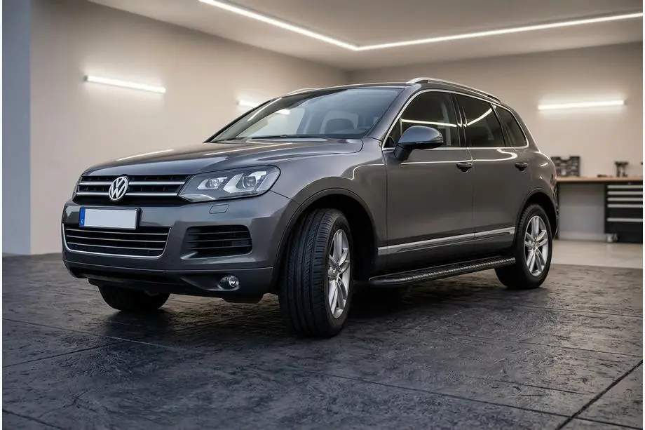 Volkswagen Touareg 2010–2018 Bočné nášľapy Bosphorus Black (2 ks, hliník) Image