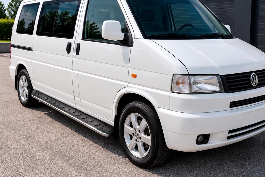 Volkswagen T4 Caravelle/Multivan 1990–2003 Bočné prahy Maydos V1 (2 ks, hliník ↗ nehrdzavejúca oceľ) Image