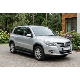Bočné nášľapy Bosphorus Black (2 ks, hliník) Volkswagen Tiguan 2007–2016 fotografia 1