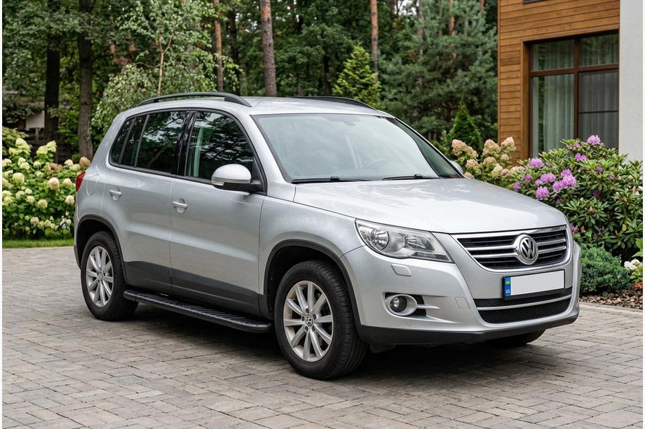 Volkswagen Tiguan 2007–2016 Bočné nášľapy Bosphorus Black (2 ks, hliník) Image
