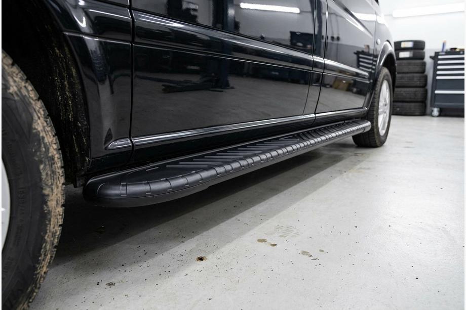 Mercedes Vito/V-trieda W447 2014– Bočné nášľapy Bosphorus Black (2 ks, hliník) Krátka (short) a stredná (Long) Image