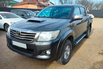 Toyota Hilux 2006–2015 Bočné nášľapy Sunrise (2 ks, hliník) fotografia 3