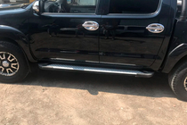 Toyota Hilux 2006–2015 Bočné nášľapy Allmond Grey (2 ks, hliník) fotografia 4