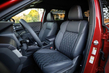 Recenzia Nissan Rogue Plug-in Hybrid 2026 fotografia 6