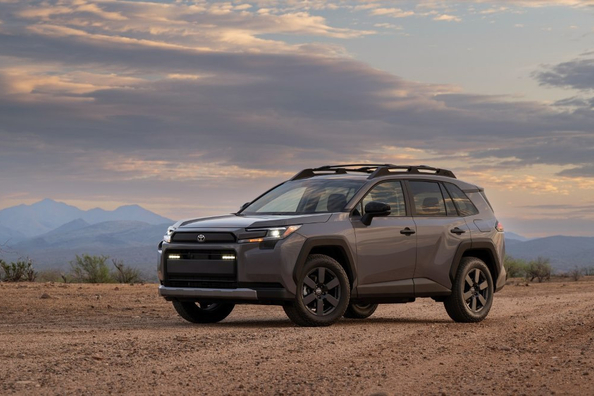Recenzia Toyota RAV4 Woodland: dobrodružný crossover s hybridným pohonom