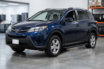 Toyota Rav 4 2013–2018 Bočné nášľapy Allmond Black (2 ks, hliník) fotografia 1