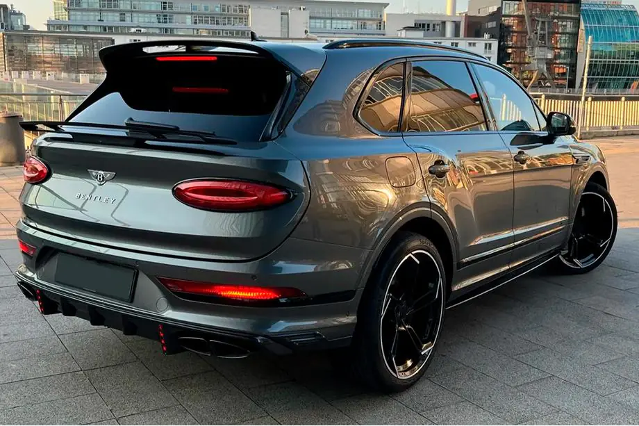 Bentley Bentayga 2015–2025 LRT-Design Carbon karosársky kit Fotografia 8